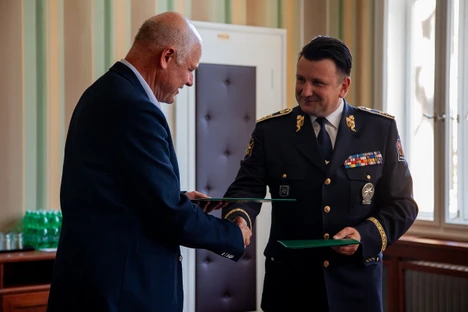 Prohloubena spolupráce mezi Policií ČR a VŠCHT Praha v oblasti analýzy pachových stop