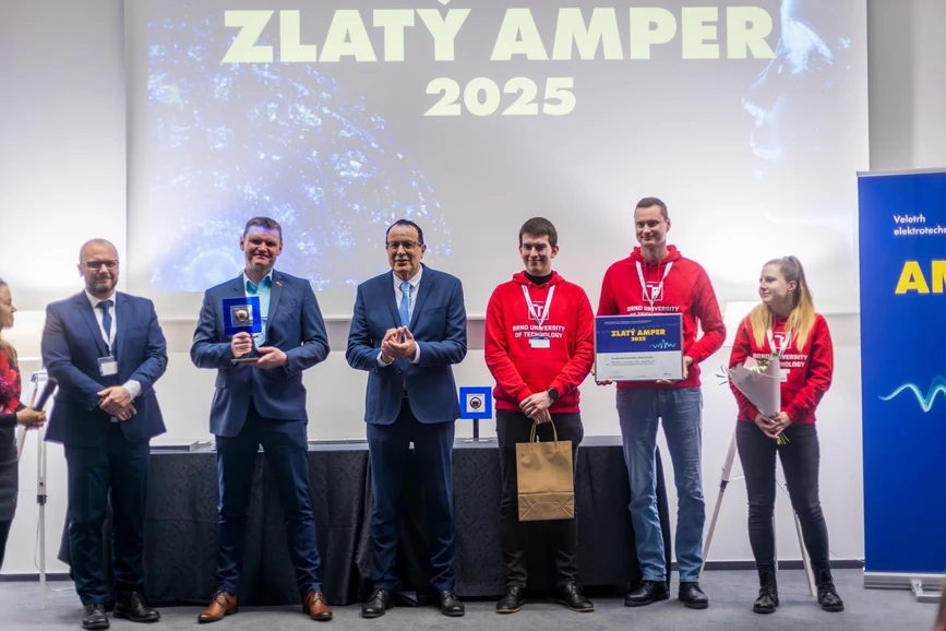 AMPER: Slavnostní předávání Zlatého AMPERU vývojářům spektrometru FRASCAN II z CEITEC VUT.