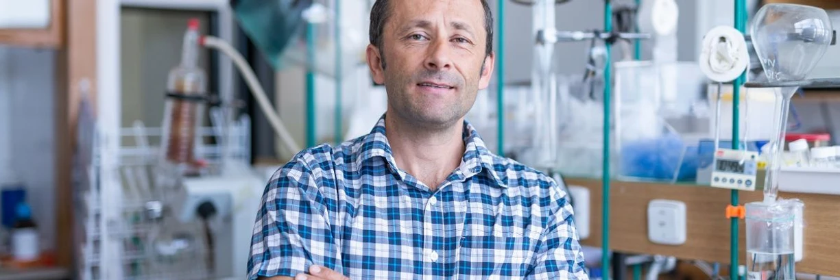 AVČR/Archiv Ústavu makromolekulární chemie AV ČR: S Tomášem Etrychem o polymerech, které umí chirurgům zobrazit zhoubný nádor.