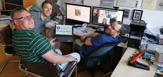 Vědecký tým objevil sloučeninu, která „neexistuje“. Napoví, jak syntetizovat nestabilní molekuly