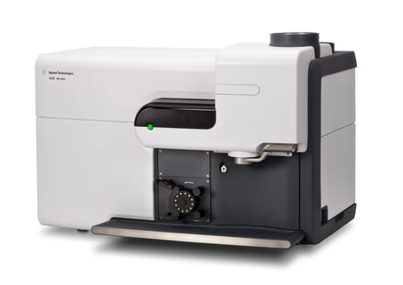 Řekněte sbohem drahým a hořlavým plynům, řekněte ano provozu na vzduch: Agilent 4200 MP‑AES