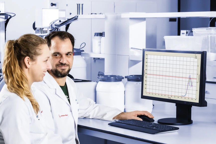 Anton Paar Brabender AbsorptoMeter zařízení pro měření absorpce oleje.