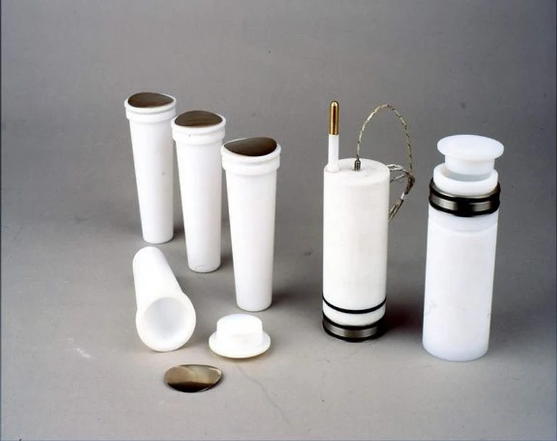 ERTEC MAGNUM II tlakový mineralizátor: Reakční nádobky.