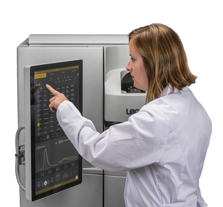 LECO řada 736 Analýza kyslíku a dusíku roztavením vzorku v inertním plynu.