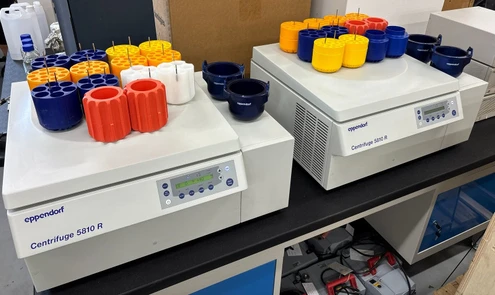 Eppendorf 5810R stolní centrifuga s rotorem (Testováno)