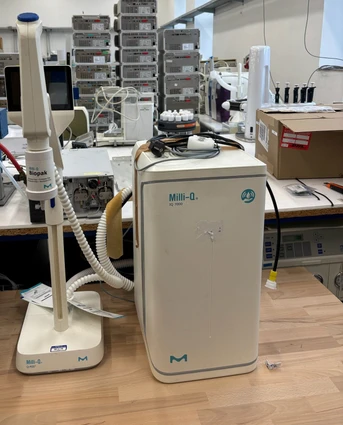 Millipore systém na čištění vody Milli-Q® IQ 7000 s dávkovačem vody Q-POD® (Testováno)