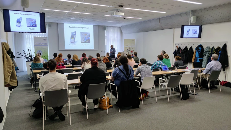 Optik Instruments: Školení základů FTIR a Ramanovy spektrometrie Bruker 2024