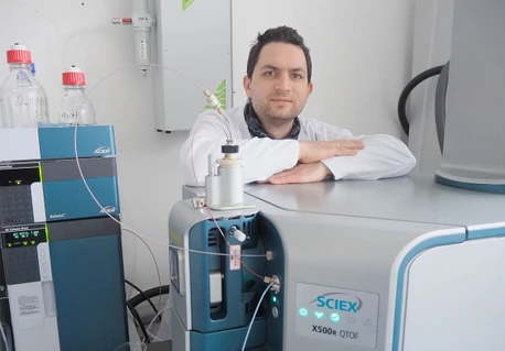 Žádná molekula se mu neschová. Nejmodernější spektrometr začal pracovat na CxI