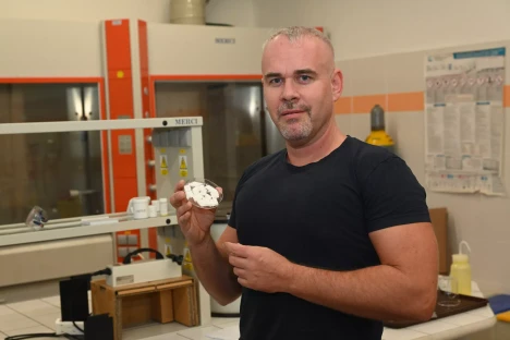 Chemik Robert Matyáš má v hledáčku výbušiny