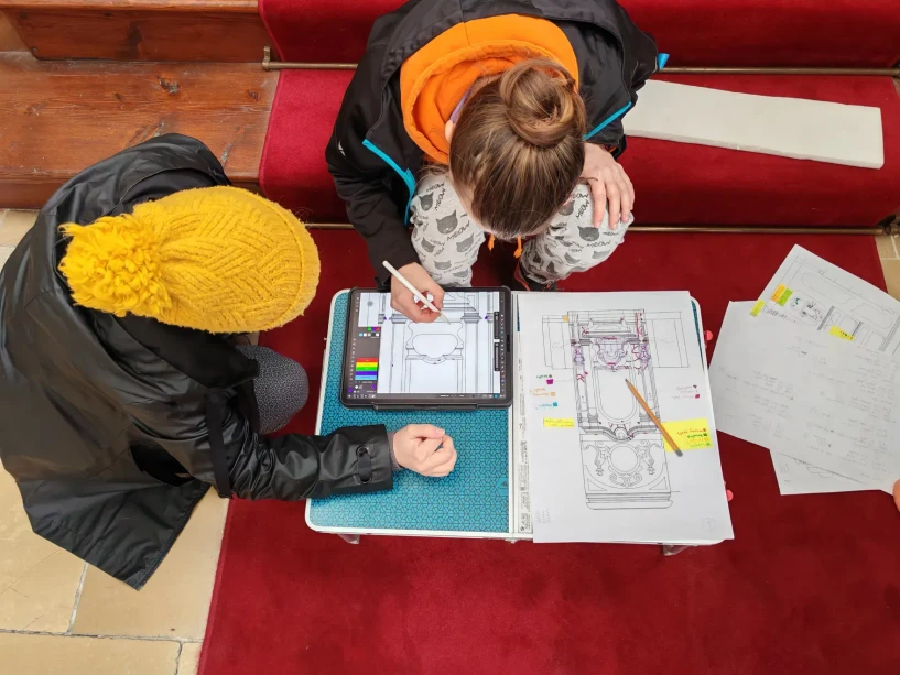 <p><strong>&nbsp;Univerzita Pardubice: </strong>Mezinárodní workshop projektu AKTION: průzkum kaple sv. Jiří na zámku v Českém Krumlově&nbsp;</p>