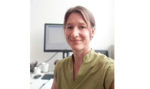 Co nám prozradí rentgen? Nový GAČR výzkum docentky Evy Muchové sleduje chování molekul na nejmenší úrovni