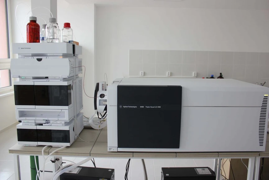 Výzkumný ústav potravinářský Praha: Kapalinový chromatograf s hmotnostním spektrometrem Agilent LCQQQ 6460 series